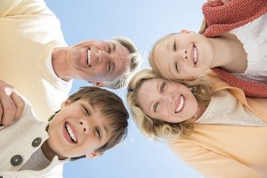smiling family picture 